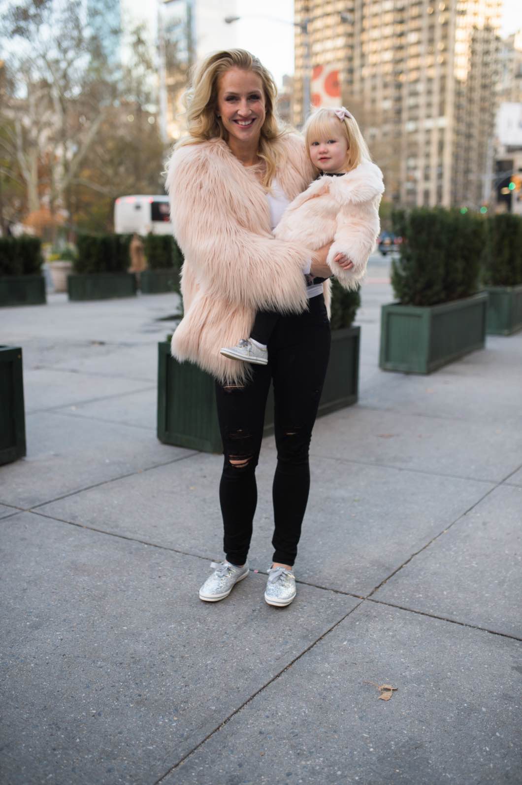 mother and daughter matching winter outfits